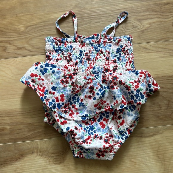 ‼️ SOLD ‼️ Old navy romper size 0-3m - Picture 2 of 5